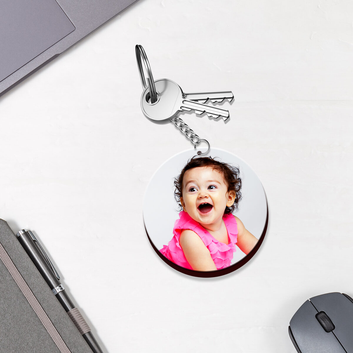 OMGs 4 Photos with 2 Keychains Circle product preview